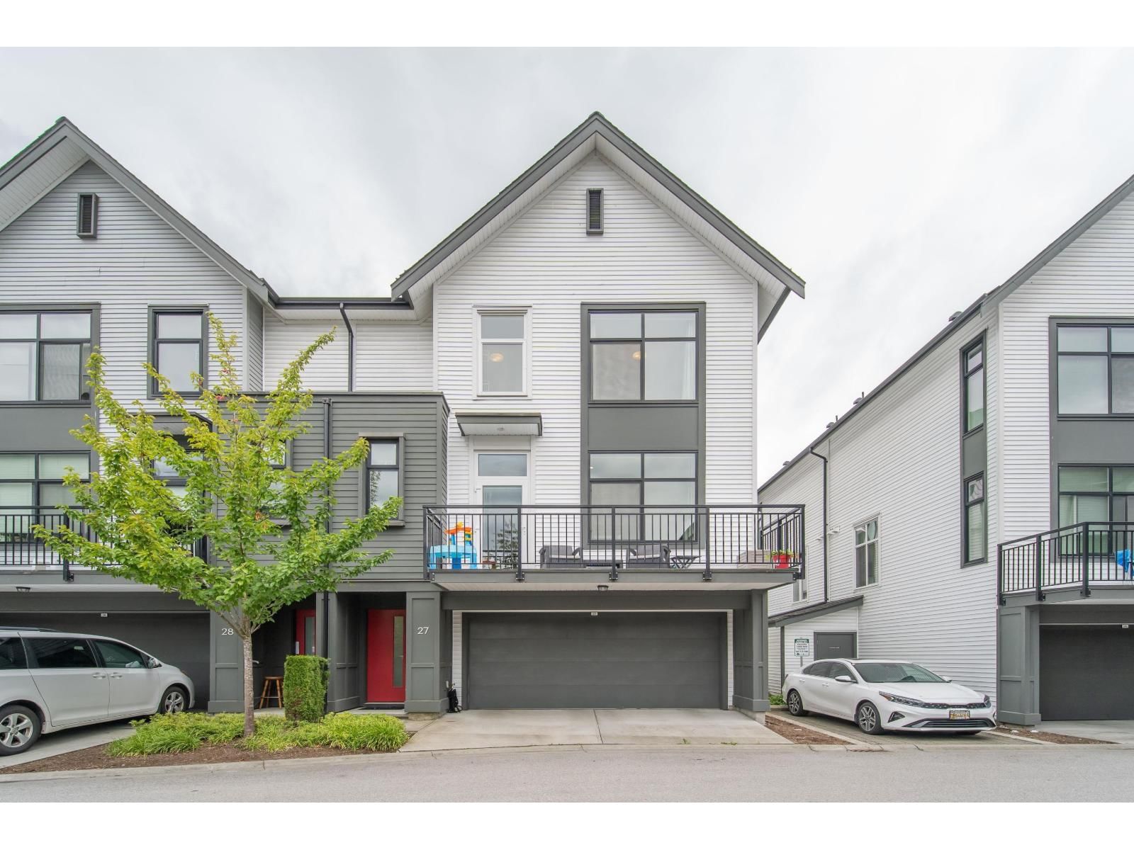 17555 57A Avenue, Surrey, British Columbia V3S 7V2