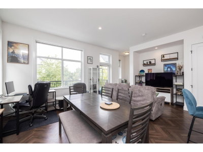 17555 57A Avenue | Surrey British Columbia | Slide Image Eleven