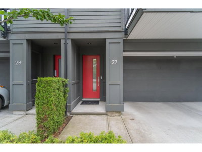 17555 57A Avenue | Surrey British Columbia | Slide Image Three