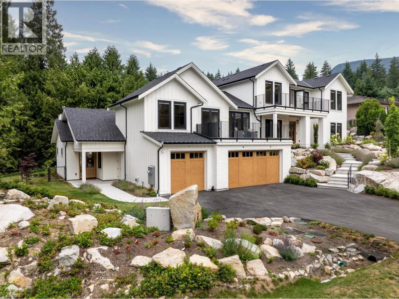 4597 WOODGREEN Drive West Vancouver British Columbia, V7S 2V3 - 6 Bedrooms Home For Sale