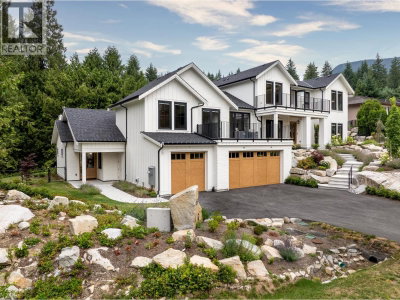 4597 WOODGREEN Drive | West Vancouver British Columbia | Slide Image One