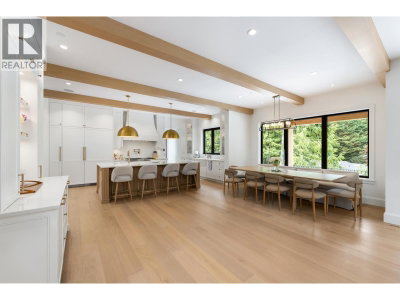 4597 WOODGREEN Drive | West Vancouver British Columbia | Slide Image Nine