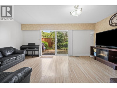 9700 GLENACRES Drive | Richmond British Columbia | Slide Image Twelve