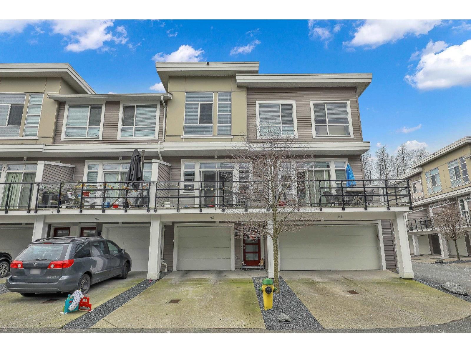 8413 MIDTOWN Way, Chilliwack, British Columbia V2P 0G7