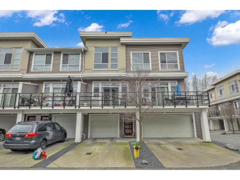 8413 MIDTOWN Way Chilliwack British Columbia, V2P 0G7 - 4 Bedrooms Condo For Sale