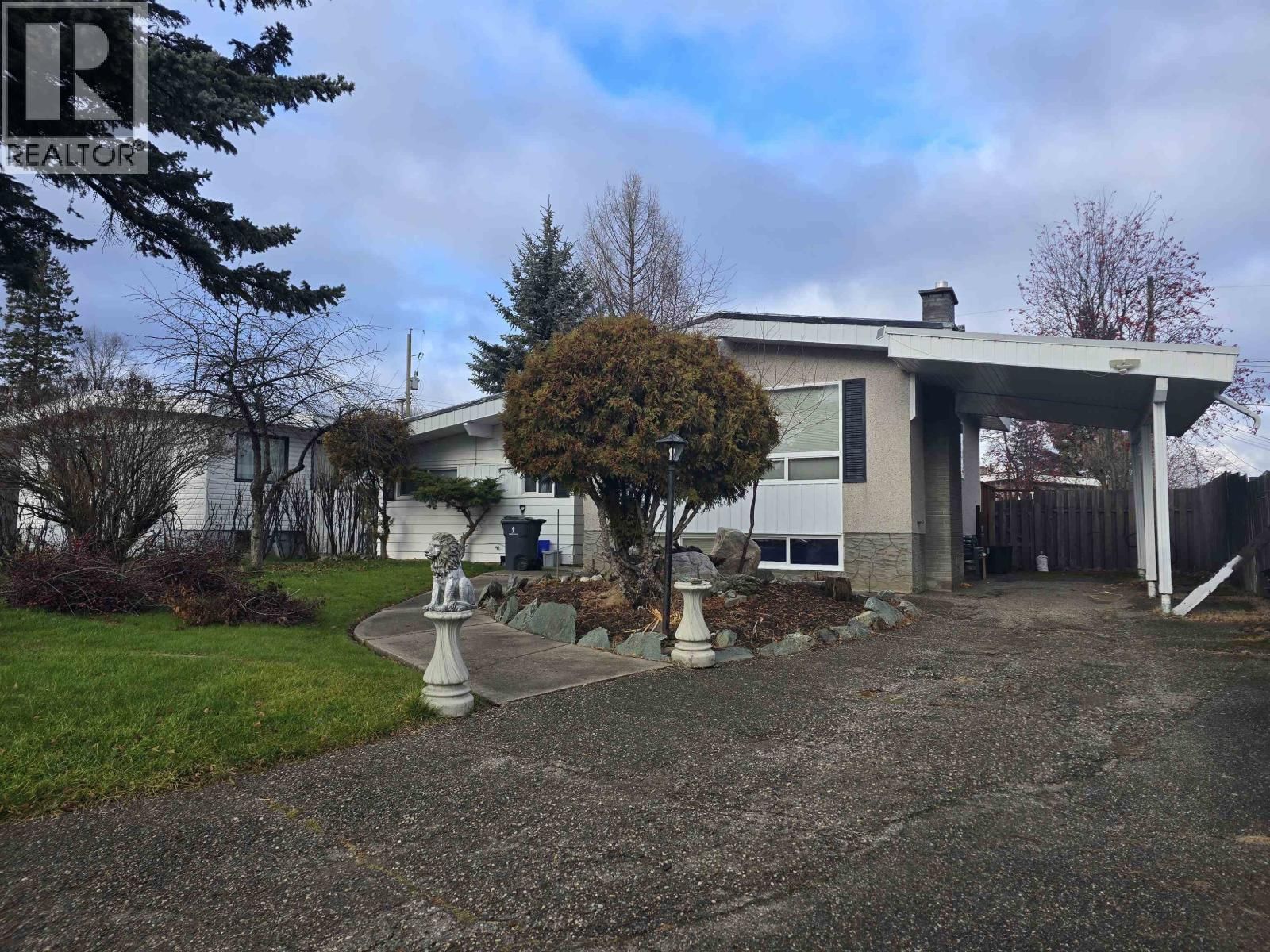 2790 FAIRVIEW Crescent, Prince George, British Columbia V2N 1G8