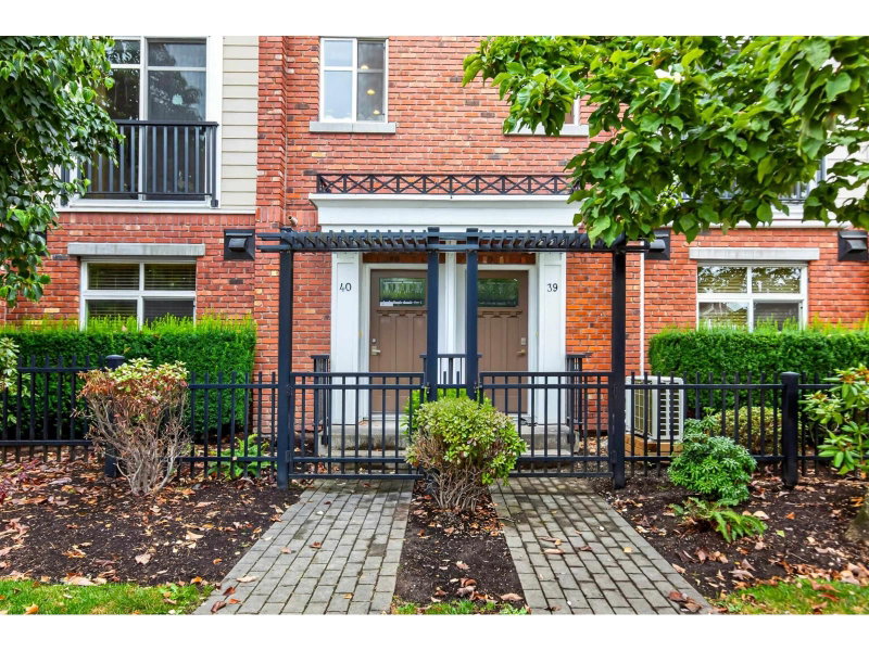 20738 84 Avenue Langley British Columbia, V2Y 0J6 - 3 Bedrooms Condo For Sale