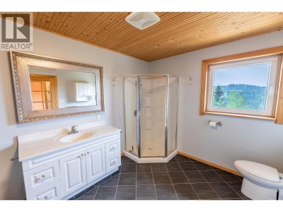 7585 BONAPARTE Road | Bridge Lake British Columbia | Slide Image Twelve