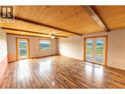 7585 BONAPARTE Road | Bridge Lake British Columbia | Slide Image Four