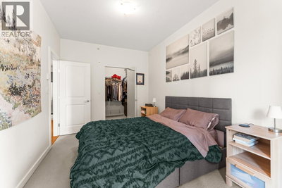 245 ROSS Drive | New Westminster British Columbia | Slide Image Fourteen