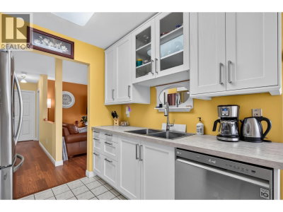 12296 224 Street | Maple Ridge British Columbia | Slide Image Six
