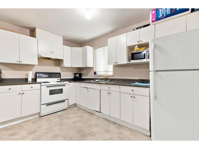 13755 93A Avenue | Surrey British Columbia | Slide Image Thirty