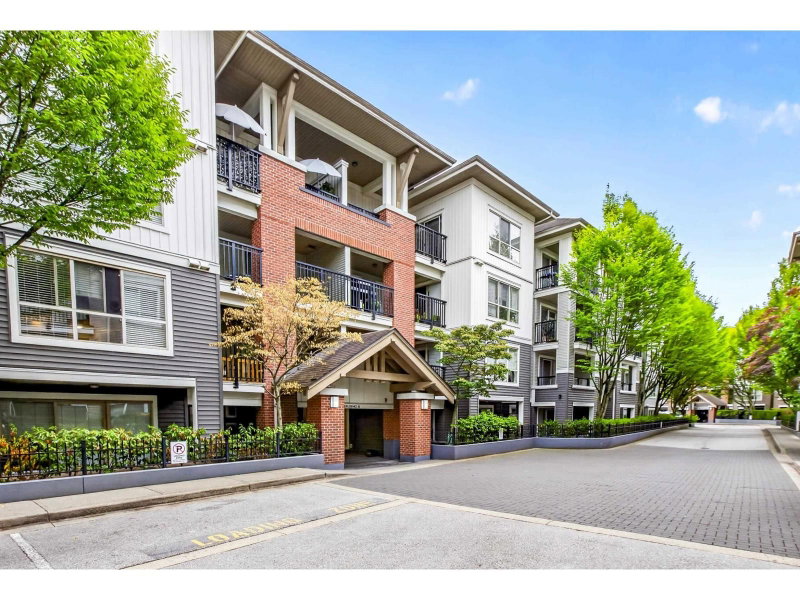 8929 202 Street Langley British Columbia, V1M 0B4 - 2 Bedrooms Condo For Sale