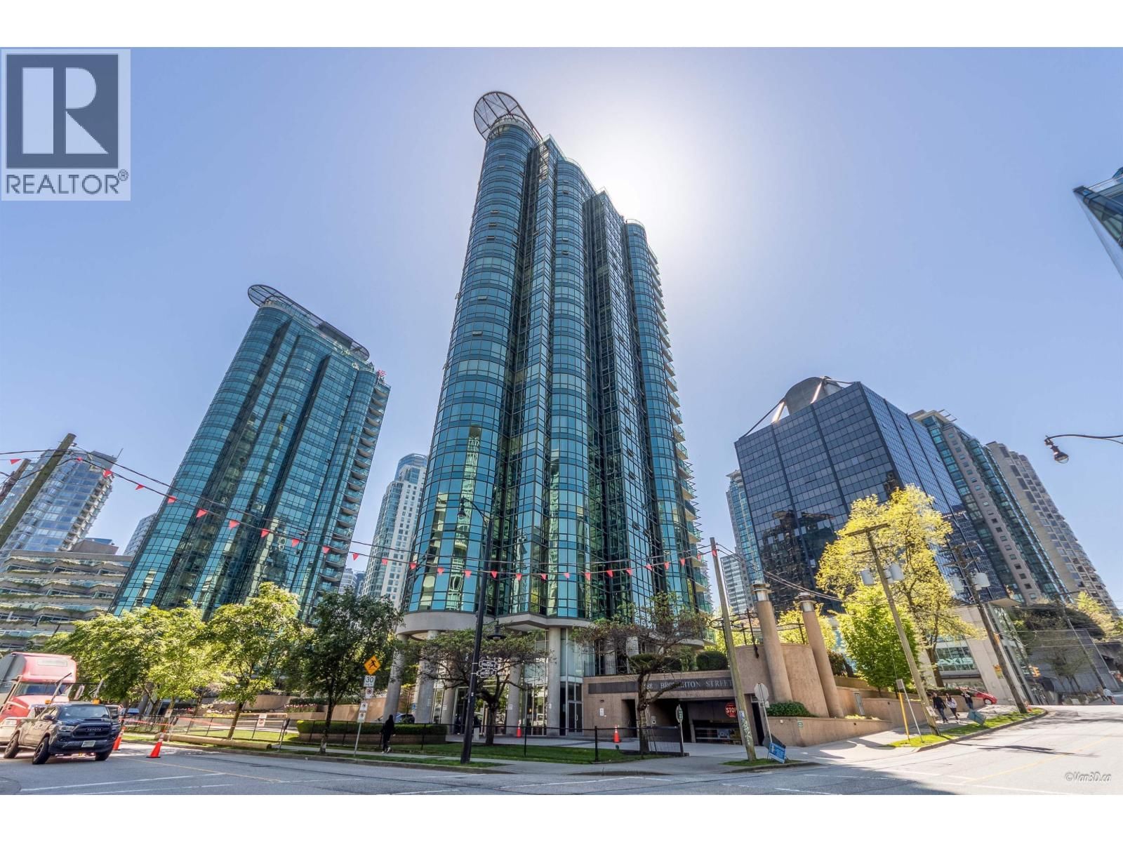 588 BROUGHTON Street, Vancouver, British Columbia V6G 3E3