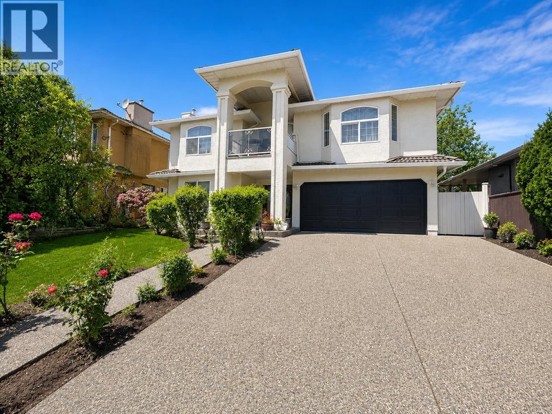 2011 SEVENTH Avenue New Westminster British Columbia, V3M 2L5 - 7 Bedrooms Home For Sale