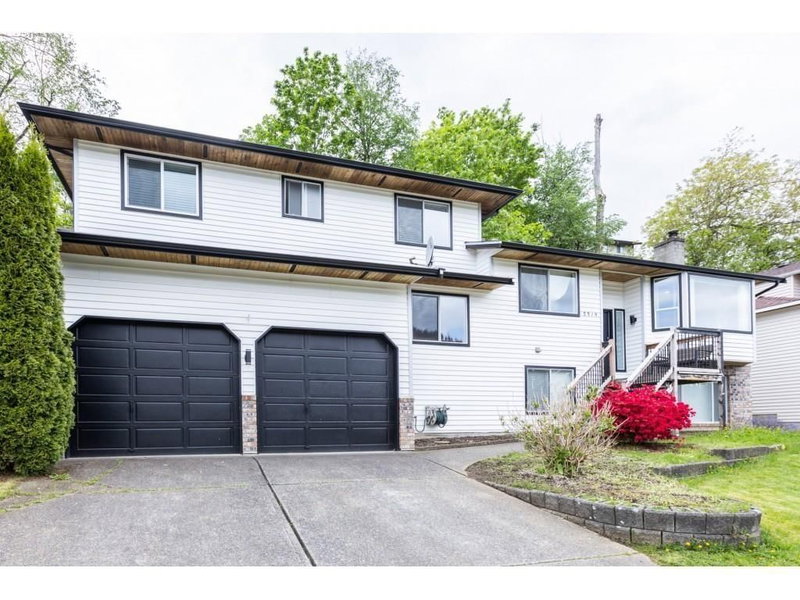 2319 WOODSTOCK Drive Abbotsford British Columbia, V3G 2E5 - 5 Bedrooms Home For Sale