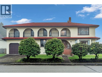 4240 SHACKLETON Gate | Richmond British Columbia | Slide Image Two