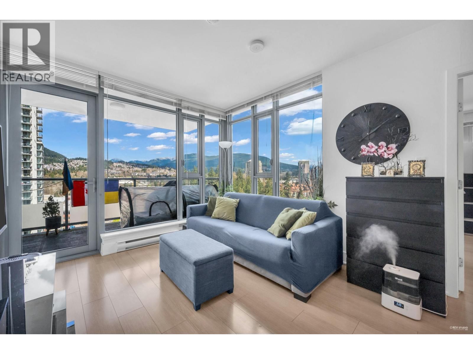 1188 PINETREE Way, Coquitlam, British Columbia V3B 0K9
