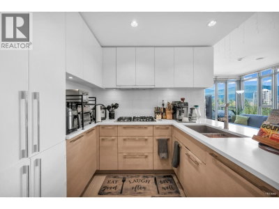 1188 PINETREE Way | Coquitlam British Columbia | Slide Image Seven