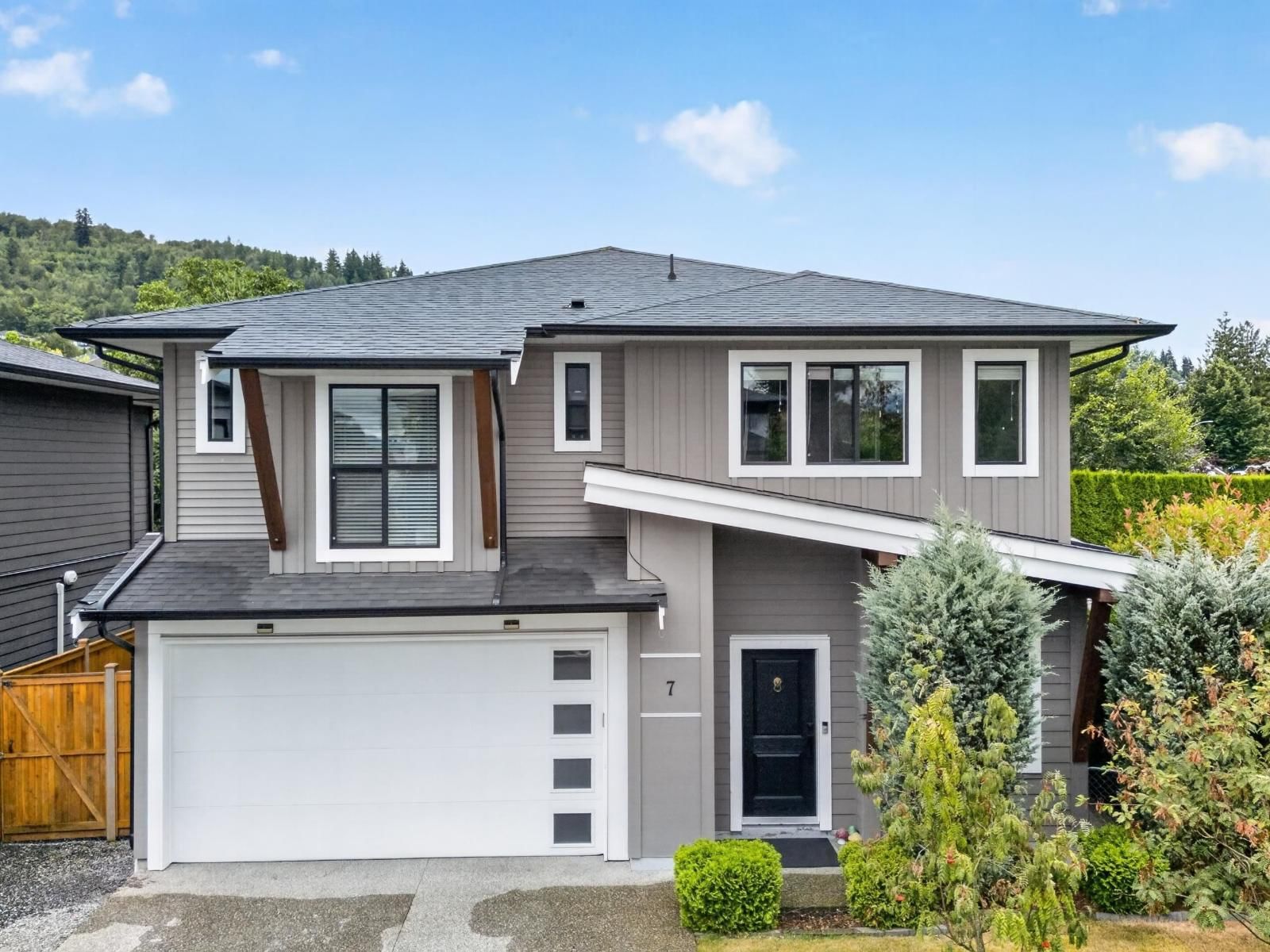 5665 PROMONTORY Road, Chilliwack, British Columbia V2R 0Z9