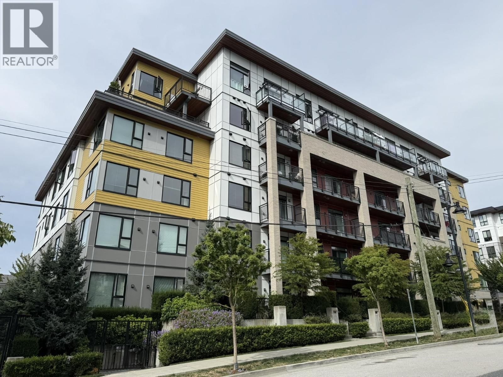 621 REGAN Avenue, Coquitlam, British Columbia V3J 0K1