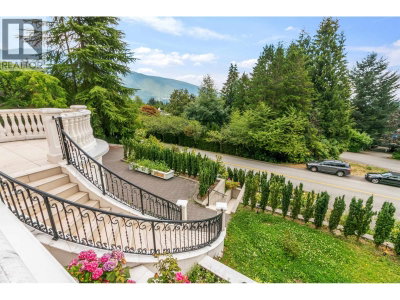 735 ST. ANDREWS Road | West Vancouver British Columbia | Slide Image Thirty