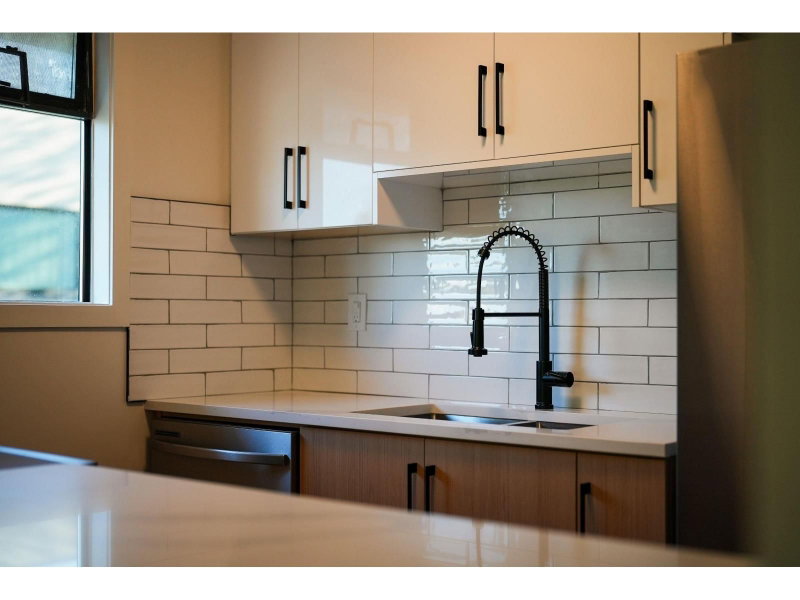 1526 GEORGE Street White Rock British Columbia, V4B 4A5 - 2 Bedrooms Condo For Sale