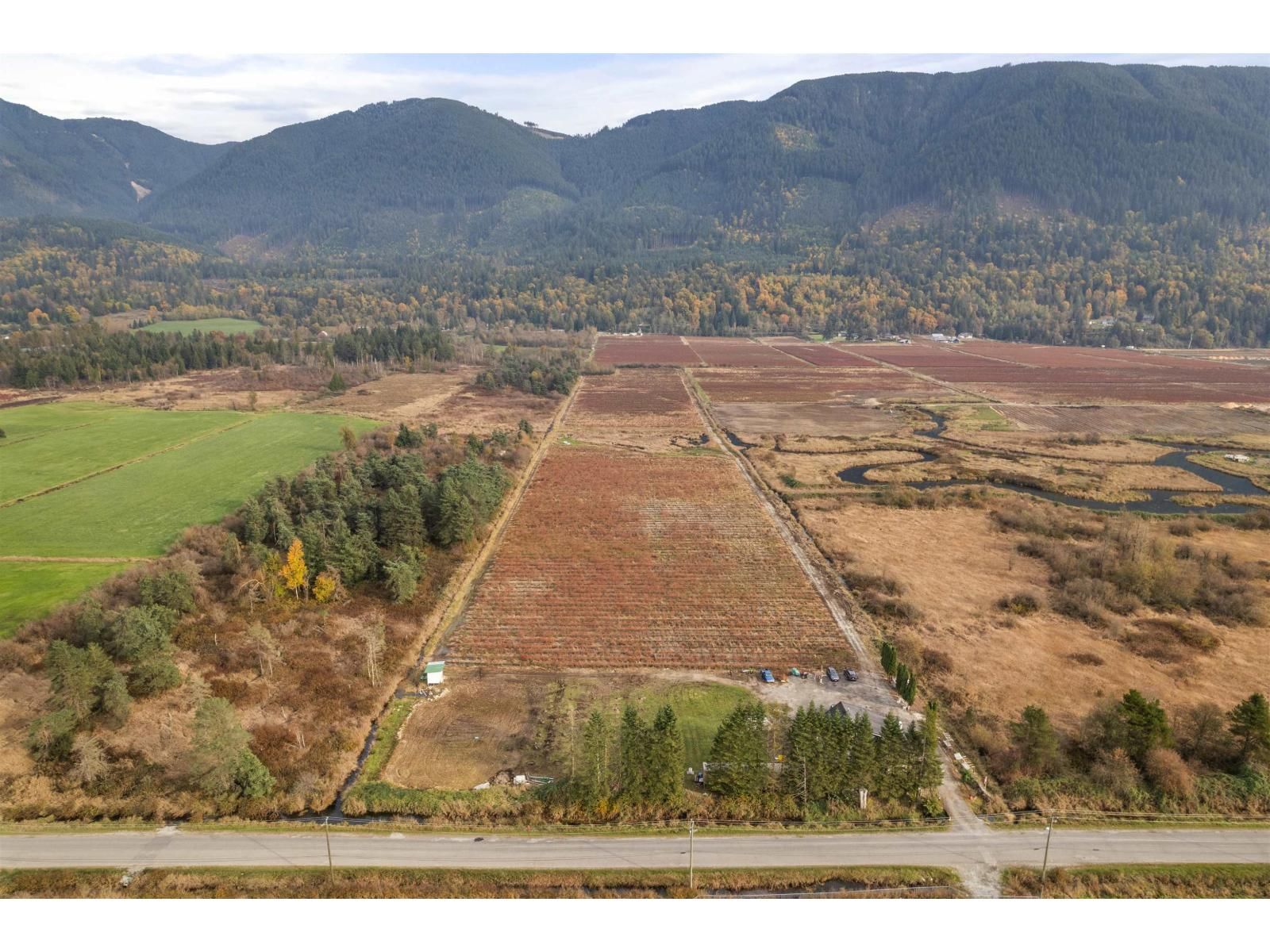 11186 FARMS Road, Mission, British Columbia V2V 4J1