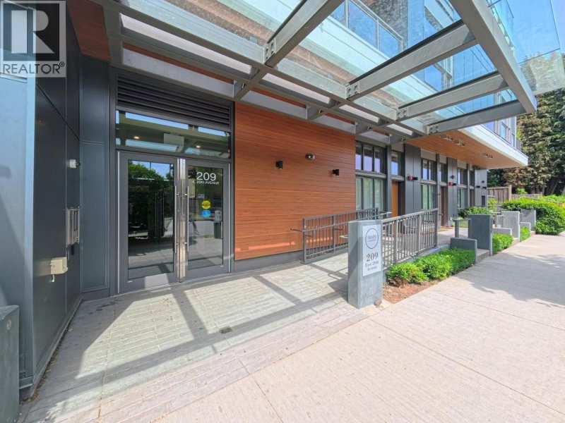 209 20TH Avenue Vancouver British Columbia, V5V 1M2 - 2 Bedrooms Condo For Sale