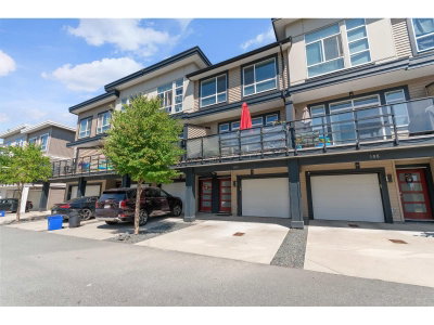 8413 MIDTOWN Way | Chilliwack British Columbia | Slide Image Three