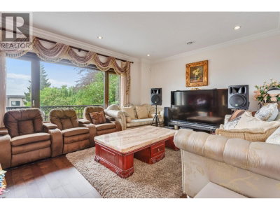 7282 RIDGE Drive | Burnaby British Columbia | Slide Image Three