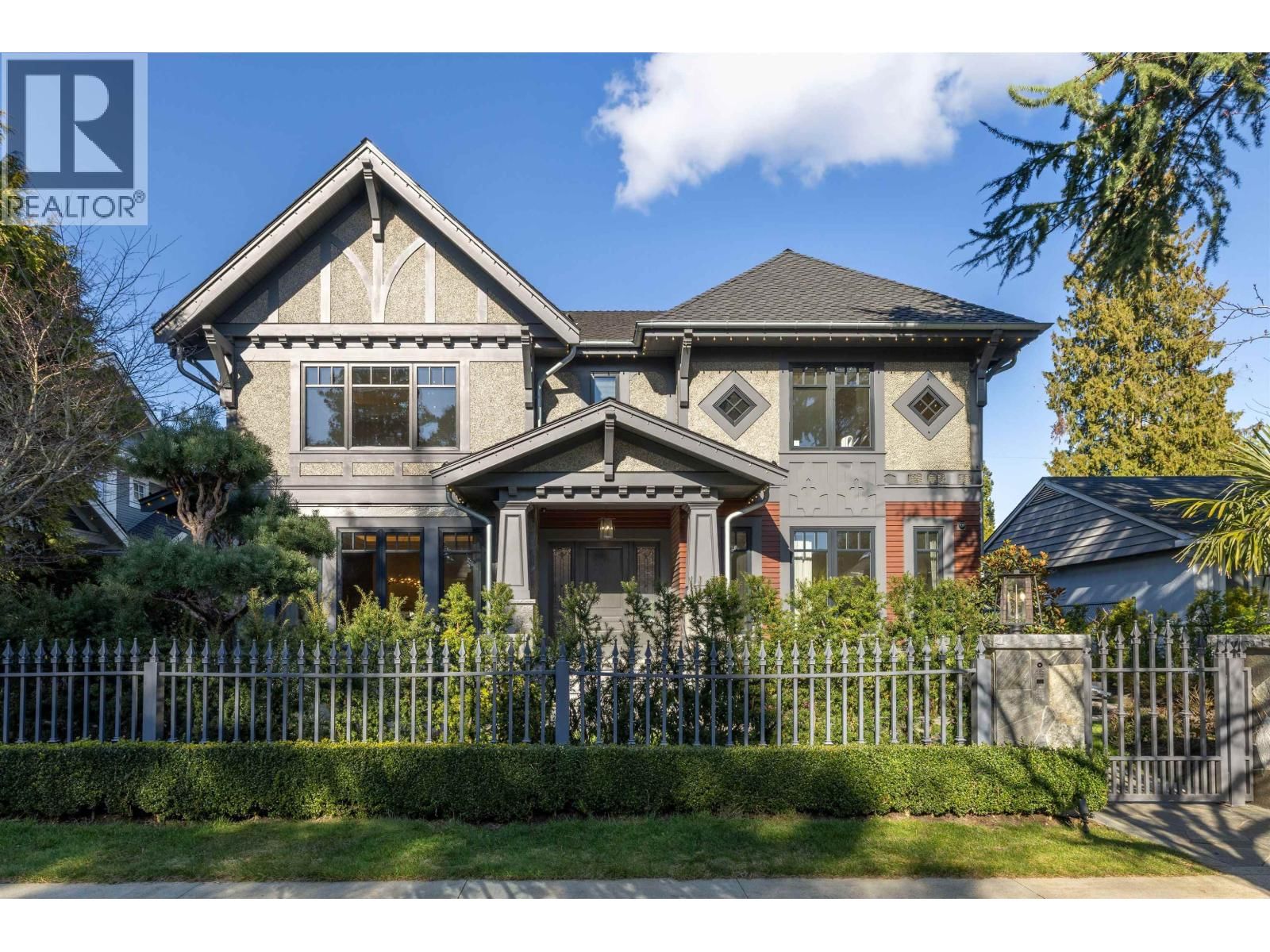 1239 40TH Avenue, Vancouver, British Columbia V6M 1V3