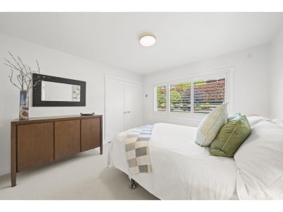 14380 SUNSET Drive | White Rock British Columbia | Slide Image Fifteen