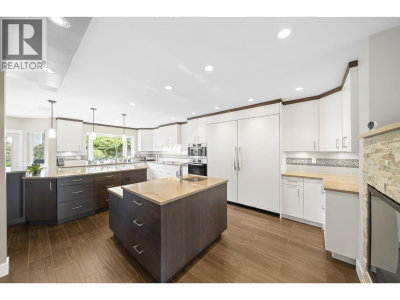 10131 HOLLYWELL Drive | Richmond British Columbia | Slide Image Ten