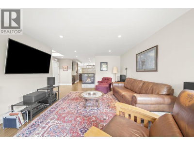 10131 HOLLYWELL Drive | Richmond British Columbia | Slide Image Six