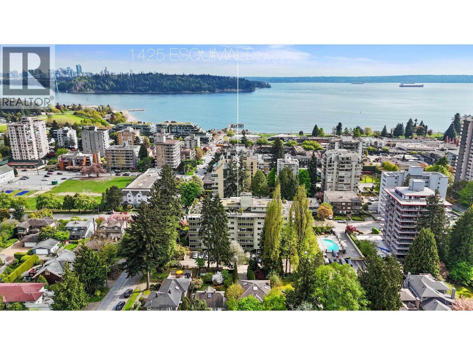 1425 ESQUIMALT Avenue, West Vancouver, British Columbia V7T 1L1