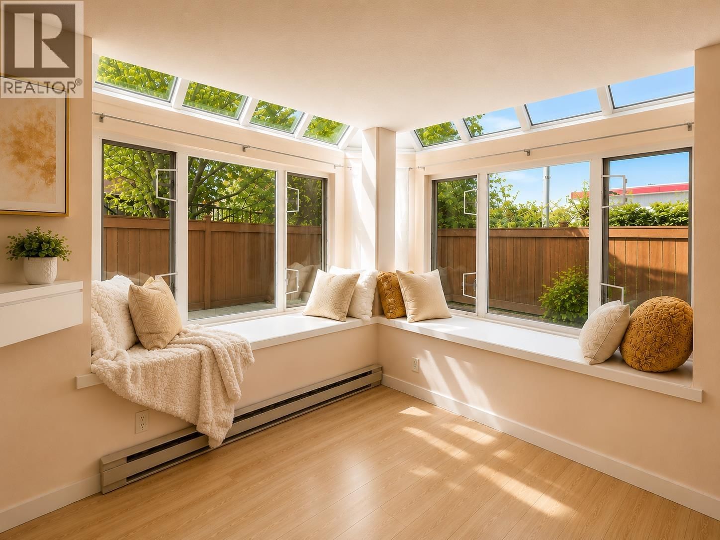 5025 SANDERS Street, Burnaby, British Columbia V5H 1S8