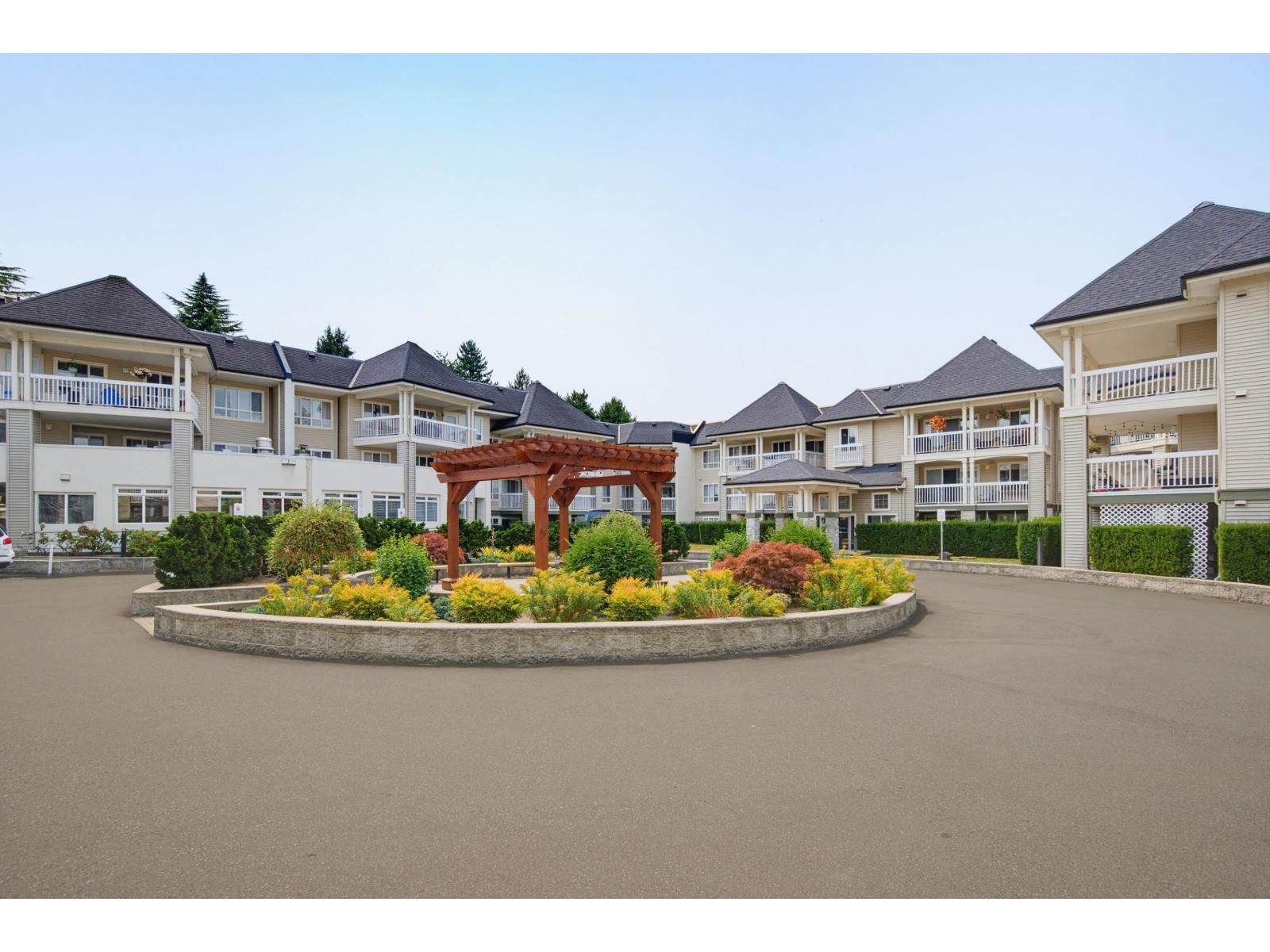 22020 49 Avenue, Langley, British Columbia V3A 3R9