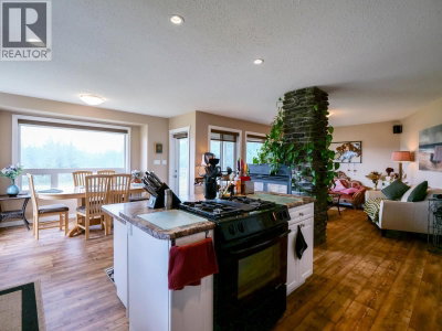 798 RUTTAN Road | Quesnel British Columbia | Slide Image Eight