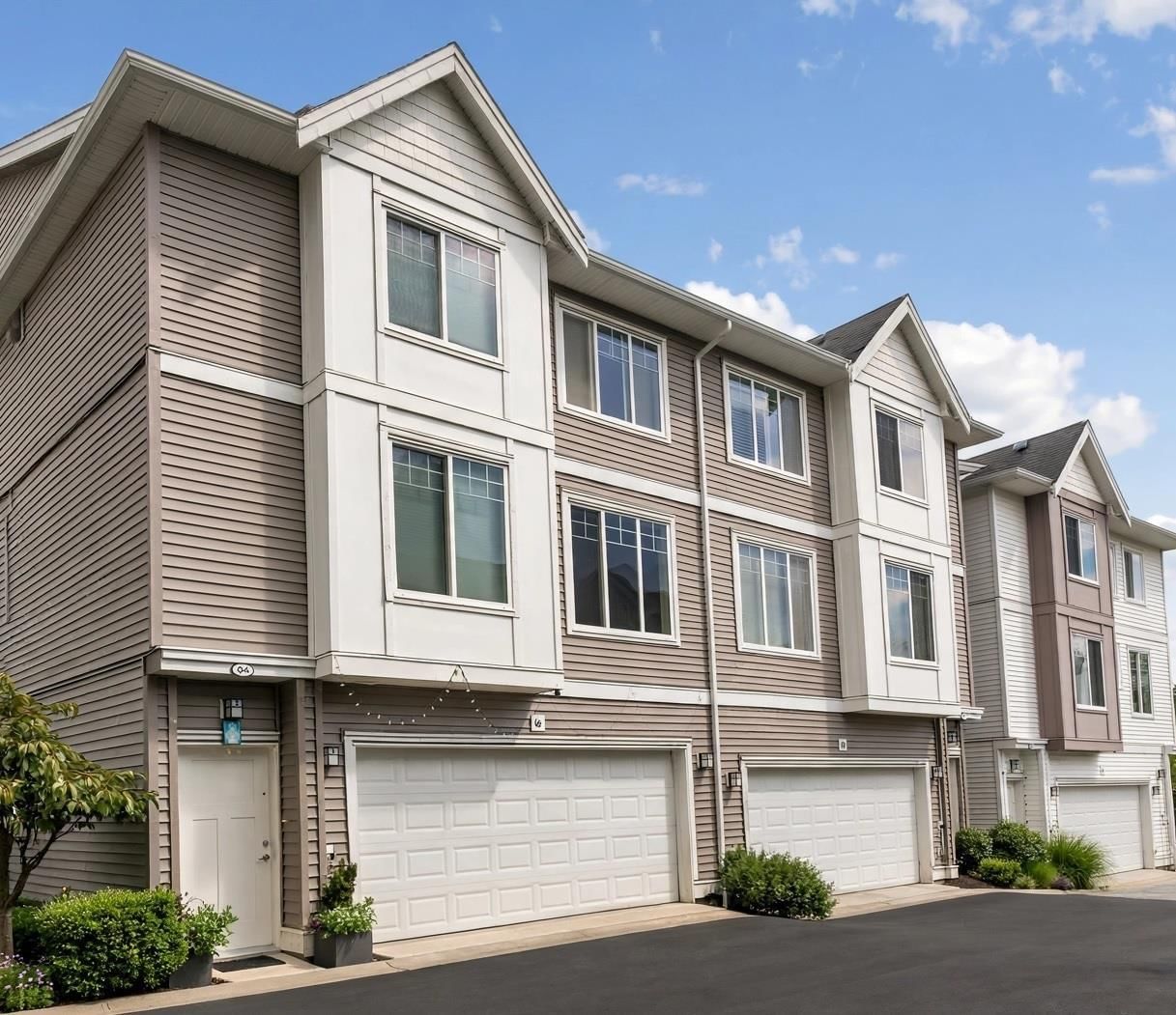 8033 166B Street, Surrey, British Columbia V4N 0G7