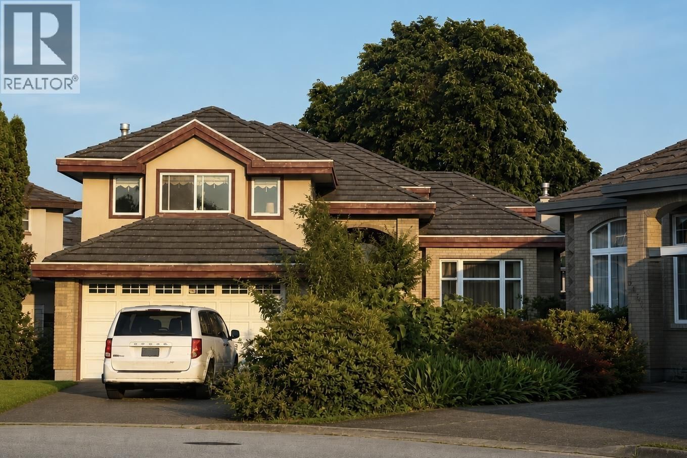 6680 MAGNOLIA Drive, Richmond, British Columbia V7E 6M7