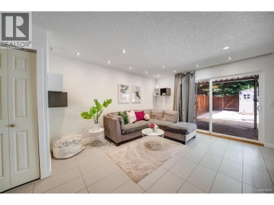 2535 GORDON Avenue | Port Coquitlam British Columbia | Slide Image Six