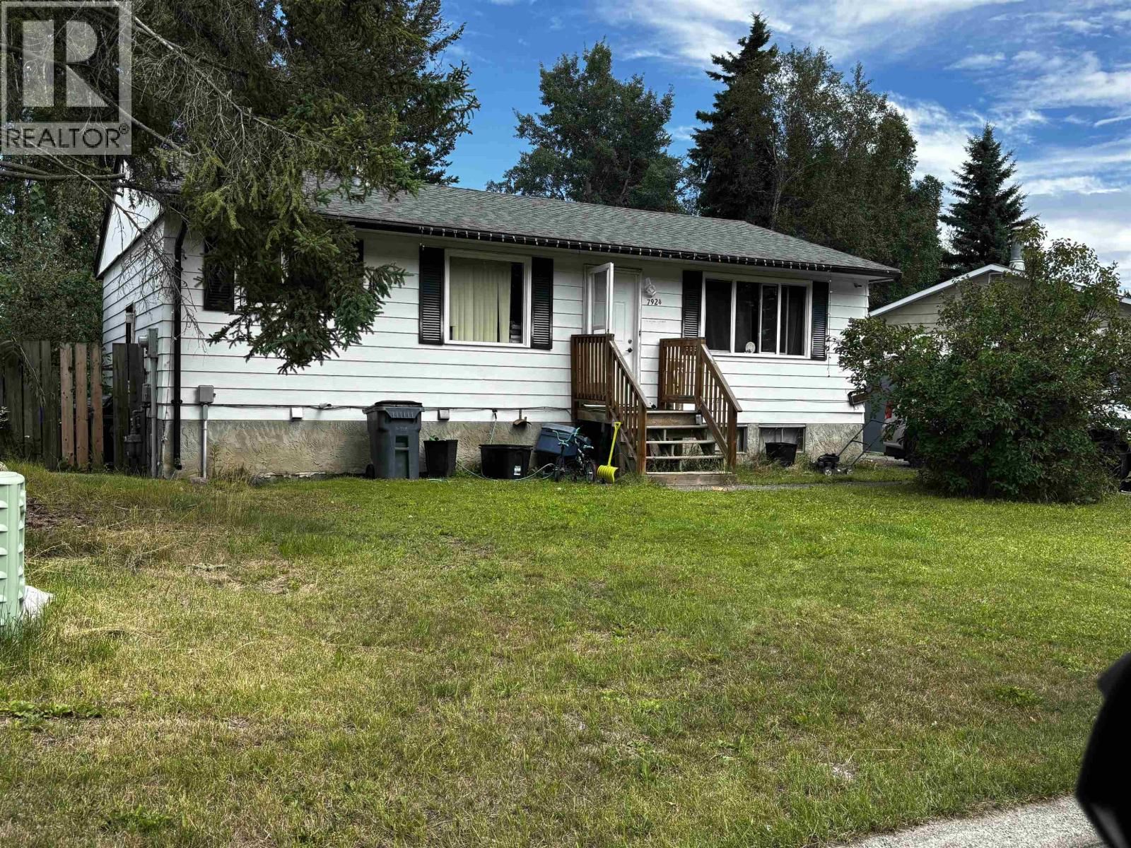 7924 LOYOLA Crescent, Prince George, British Columbia V2N 3V4