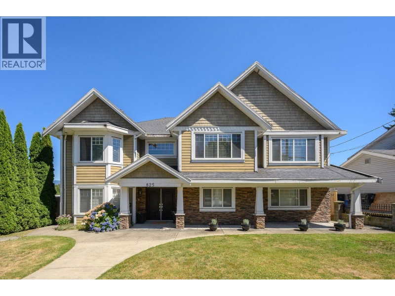 825 ROBINSON Street Coquitlam British Columbia, V3J 4G4 - 7 Bedrooms Home For Sale