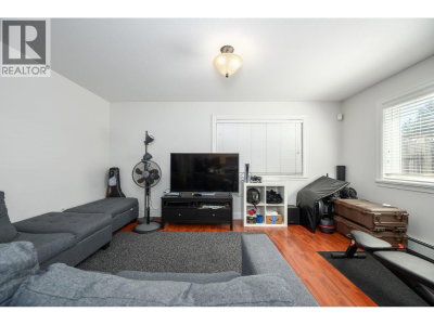 825 ROBINSON Street | Coquitlam British Columbia | Slide Image Twenty-nine