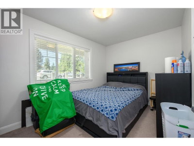 825 ROBINSON Street | Coquitlam British Columbia | Slide Image Thirty-three