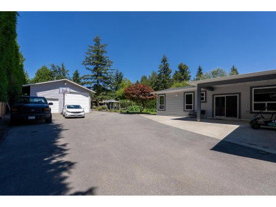 29289 SUNVALLEY Crescent | Abbotsford British Columbia | Slide Image Three
