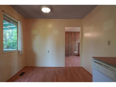 17844 57A Avenue | Surrey British Columbia | Slide Image Thirteen