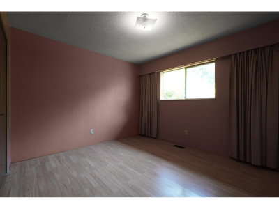 17844 57A Avenue | Surrey British Columbia | Slide Image Eighteen