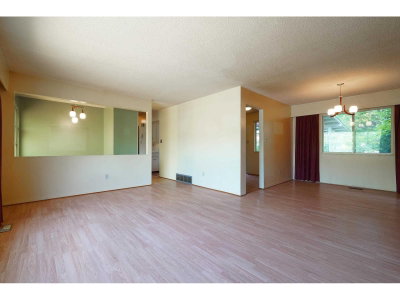 17844 57A Avenue | Surrey British Columbia | Slide Image Five